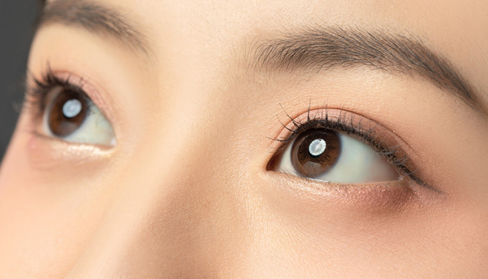 日抛美瞳的使用指南 佩戴时间与常见误区